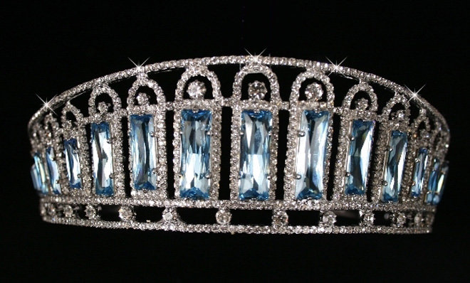 chiếc vương miện của nữ hoàng Anh Elizabeth II