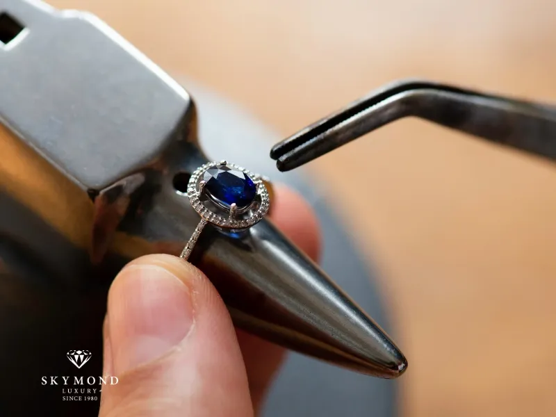 Chế tác trang sức thủ công