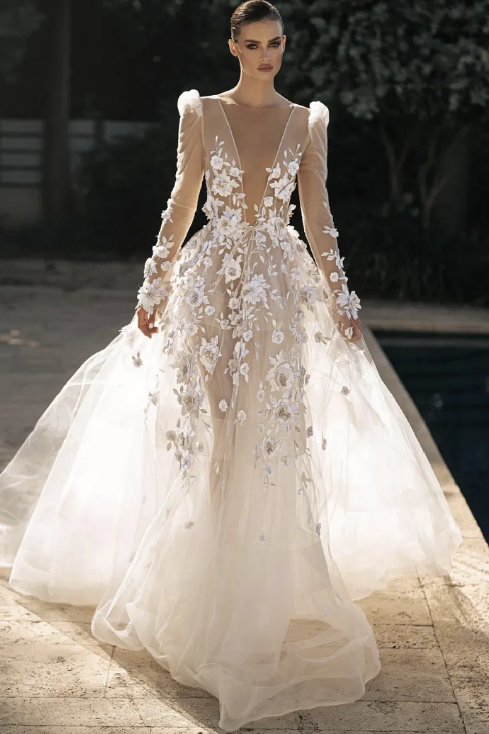 váy cưới cho dáng người quả táo