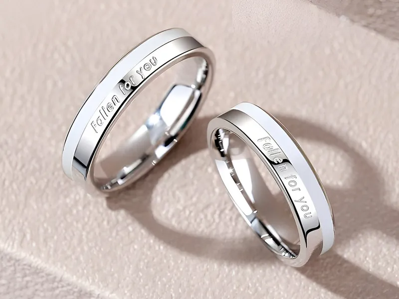 nhẫn đôi khắc tên
