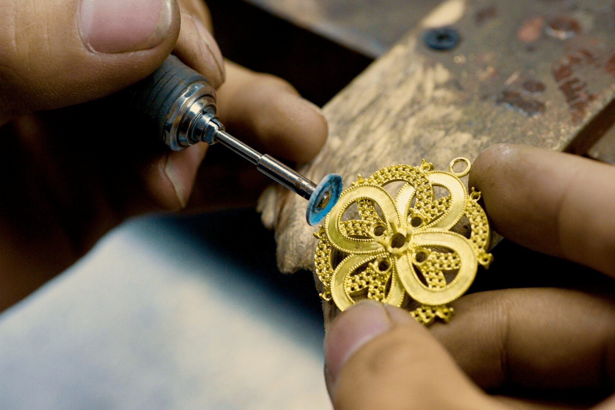 Gia công trang sức theo yêu cầu