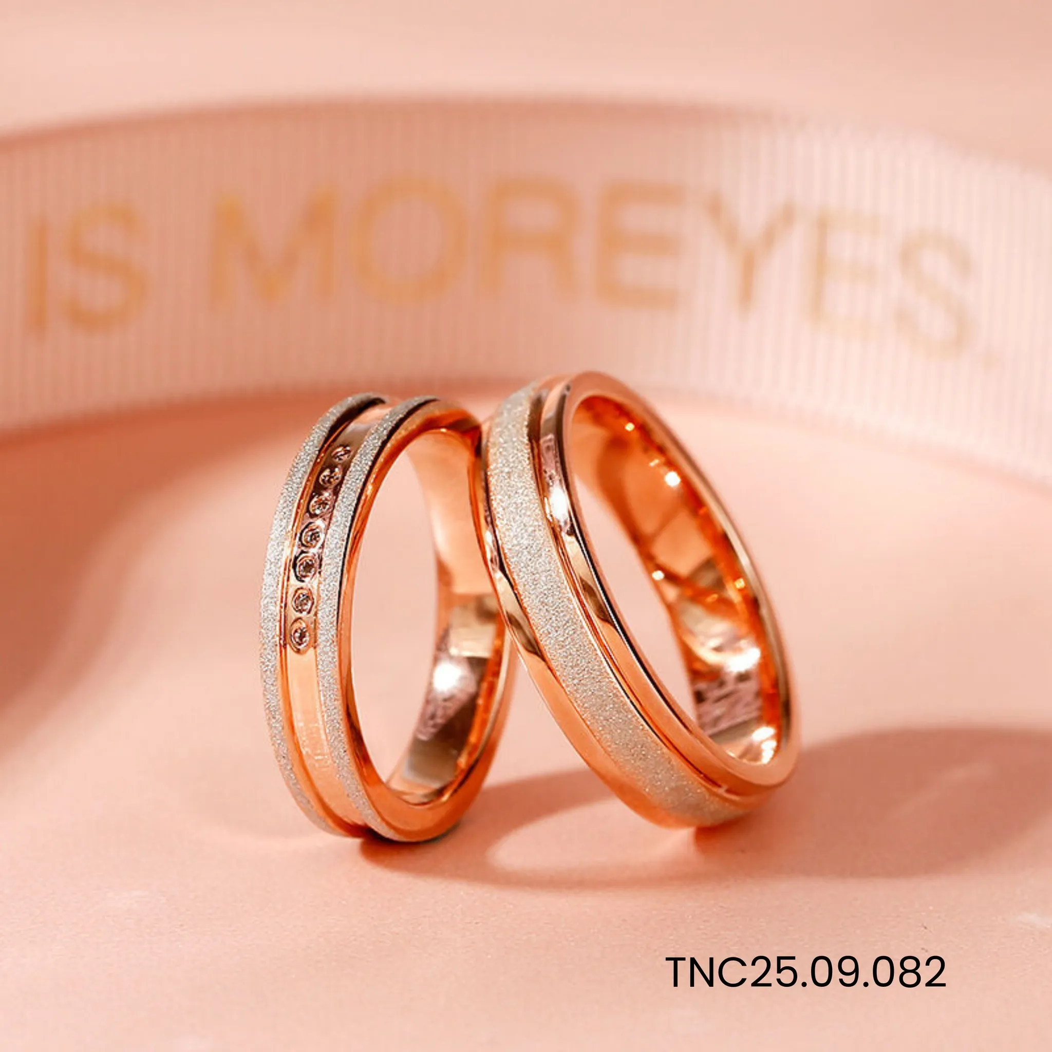 mẫu nhẫn cưới vàng hồng